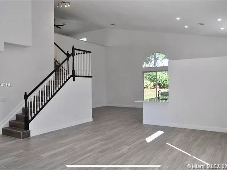 5 Lake Eden Dr — Photo 5