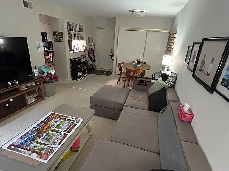 5821 Royal Ridge Dr #E — Photo 15