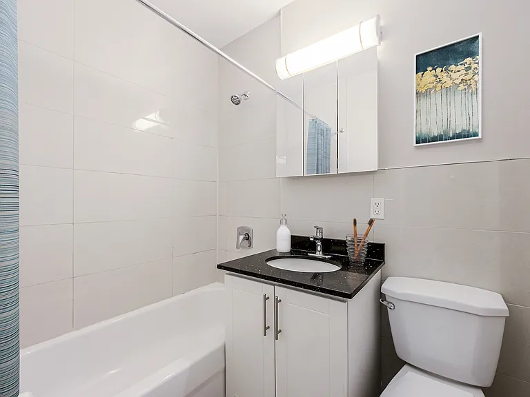 650 Woodbine Ave — Photo 6
