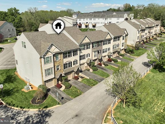 2nd image of 110 Valley Dr #110