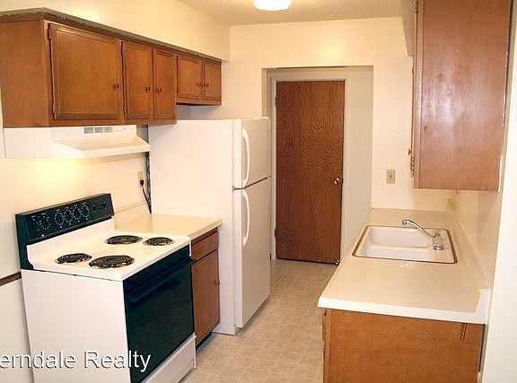 5th image of 4435 Parklawn Ct APT 105