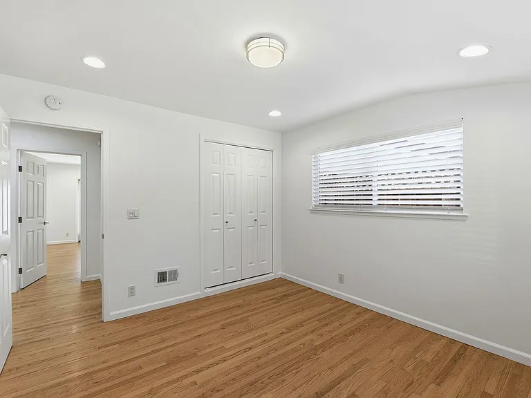 1559 Chambers Dr — Photo 30