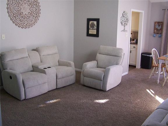 4th image of 4042 Eagle Cove West Dr