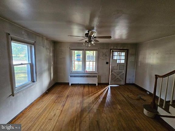 4th image of 2719 Cowpath Rd