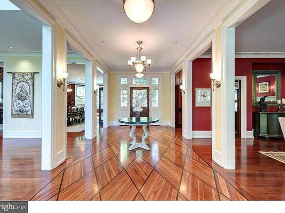 5th image of 36 Eastwick Dr