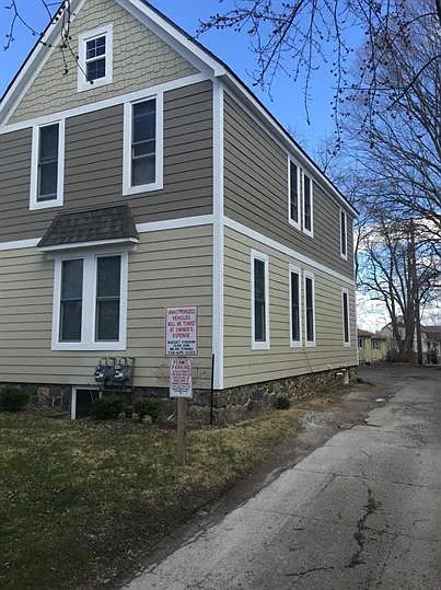 Building Photo - 224 N Summit St #2