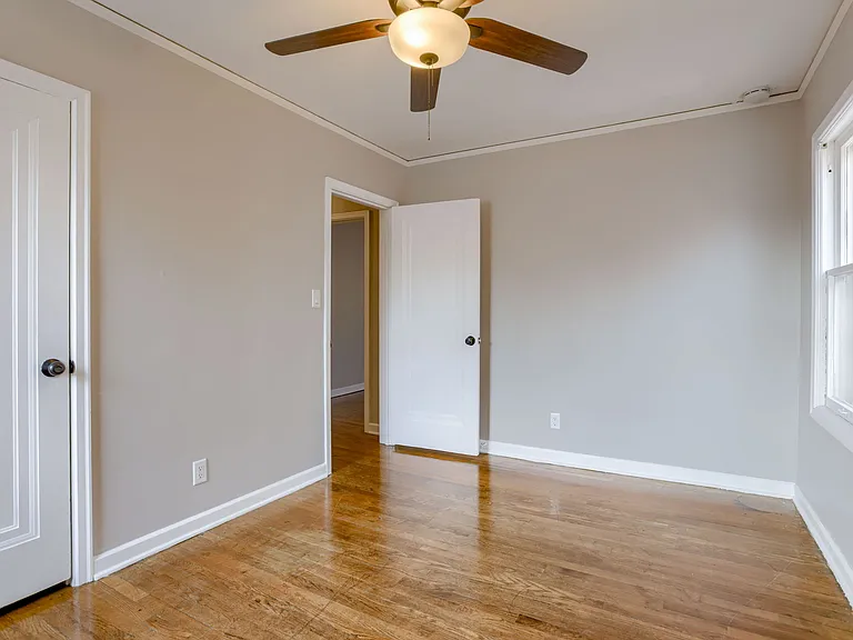 2509 N 52nd St — Photo 17