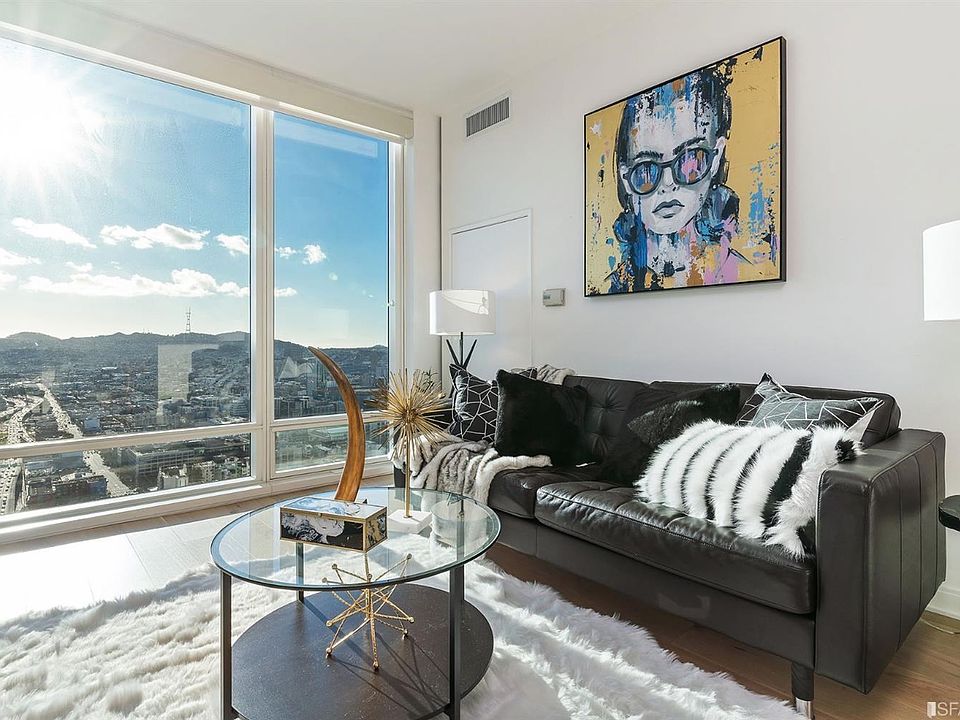 1st image of 425 1st St Unit 3305