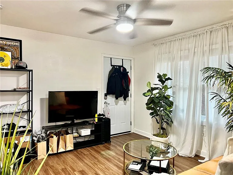 1165 Eggleston St SW #4 — Photo 6
