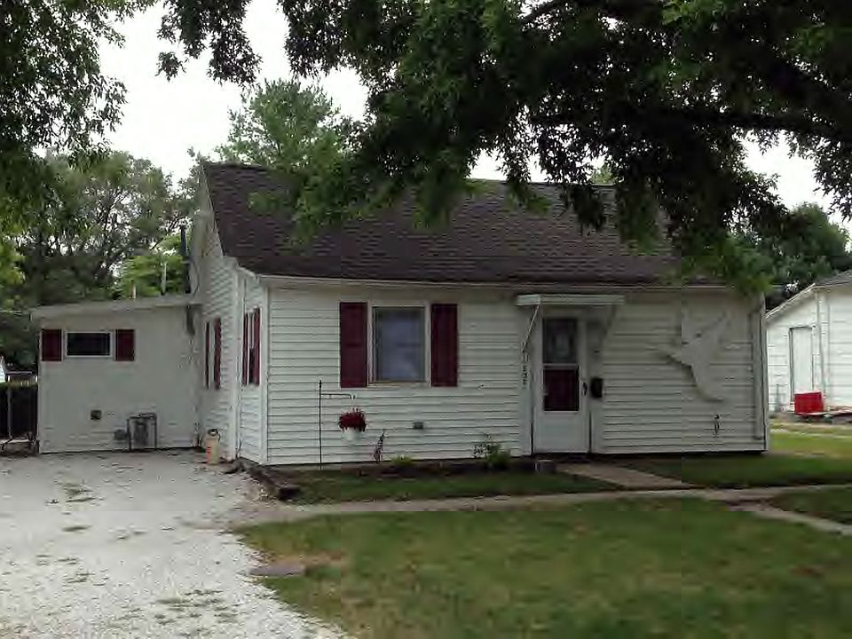 1st image of 636 E McCracken Ave
