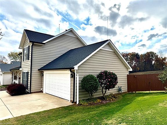 3rd image of 5409 Cedar Field Dr