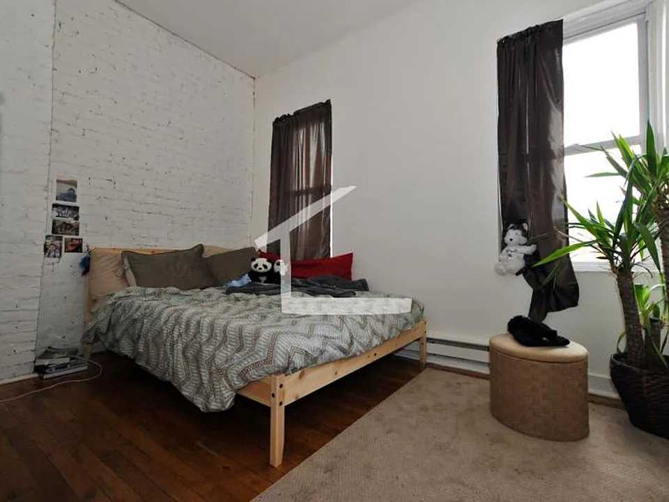 894 Huntington Ave #7