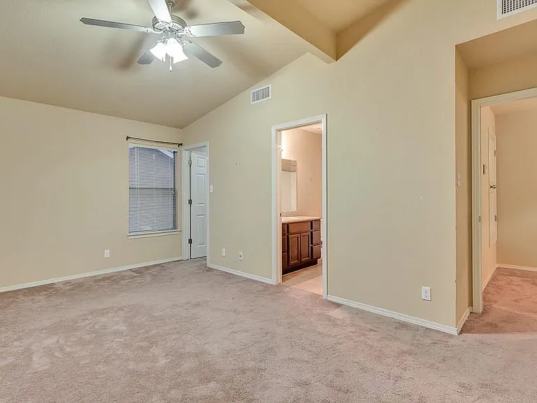 3925 Hueco Valley Dr — Photo 13