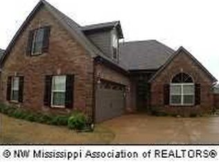 3181 Pinetree Loop N, Southaven, MS 38672