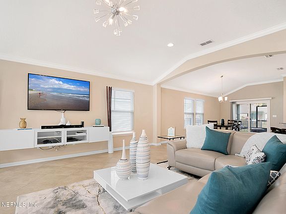 3rd image of 273 Shetland Dr