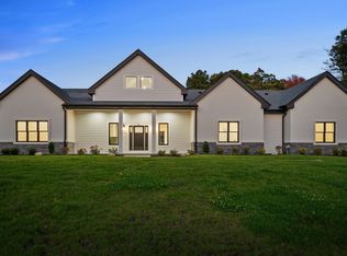 63 Richard Cir, Seekonk, MA 02771