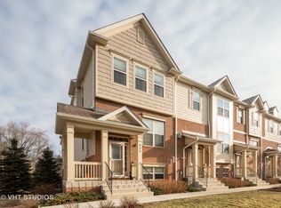477 Kenilworth Ave #477, Glen Ellyn, IL 60137