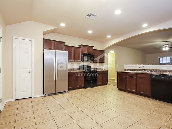 3rd image of 7409 S Elder Ave