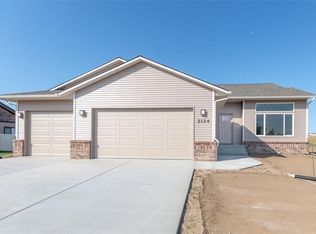 2124 Lake Hills Dr, Billings, MT 59105