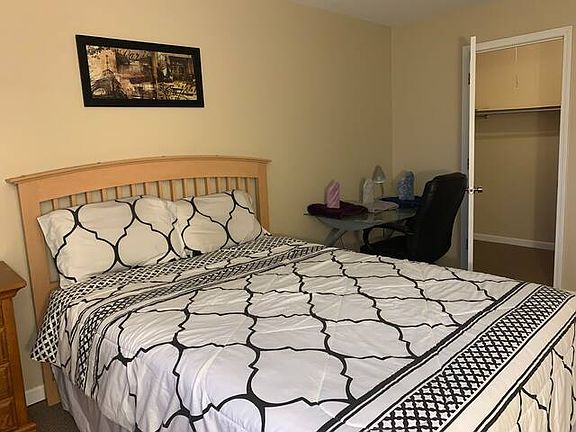 4th image of 271 McGregor Ave