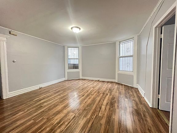 4th image of 28 Baldwin Ave Floor 2