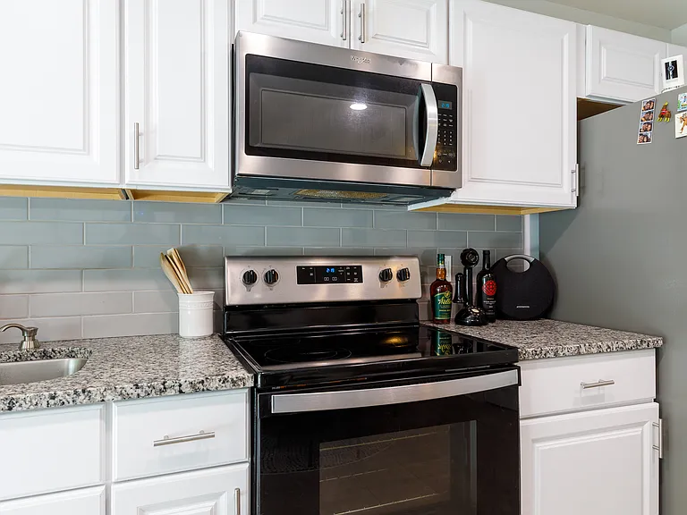 3104 Erskine Dr — Photo 9