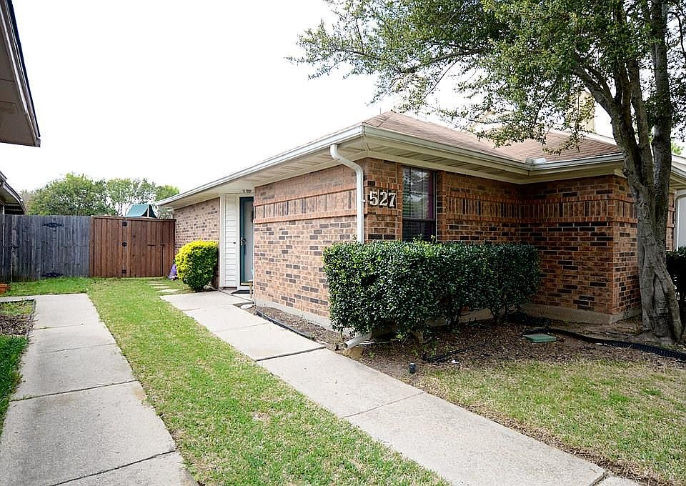 1st image of 527 Kirkland Dr