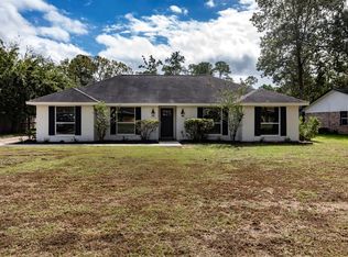 123 Wood Manor Ln, Sour Lake, TX 77659