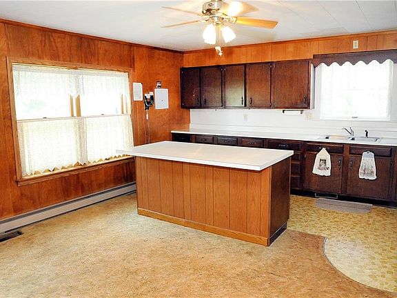 2nd image of 60041 Blackstone Ln