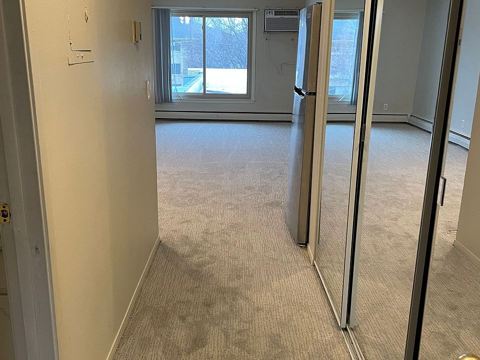 1st image of 1040 Cleveland Ave S #3