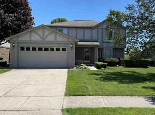 45456 Plum Grove Dr, Macomb, MI 48044