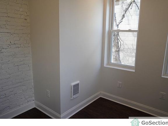 5th image of 909 W Boston Ave Unit 2