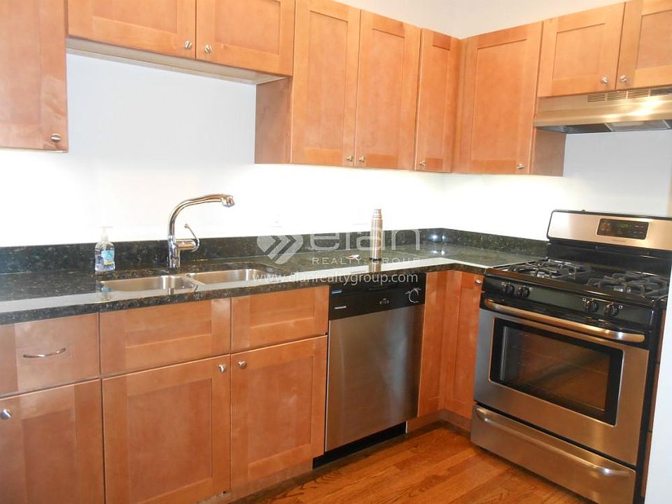 1st image of 1960 N Lincoln Park W APT 1902