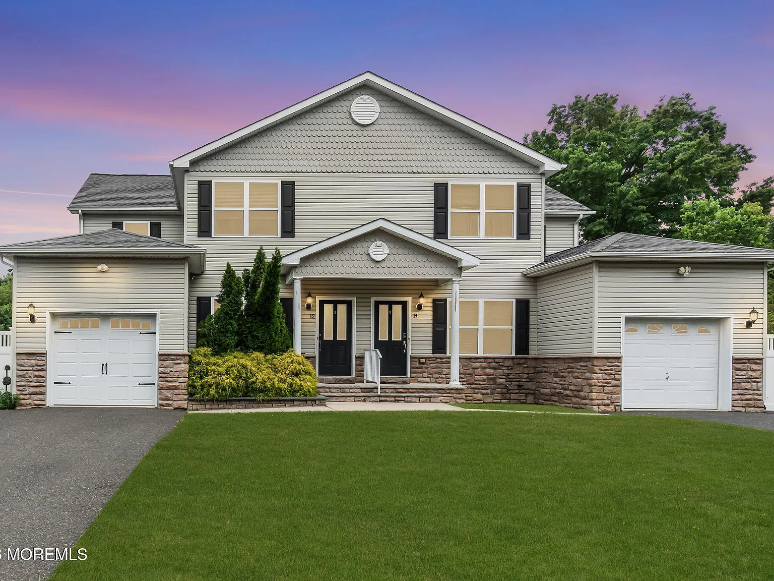 3 bed, 2.5 bath, 2296 sqft, $3,950 — Photo 1