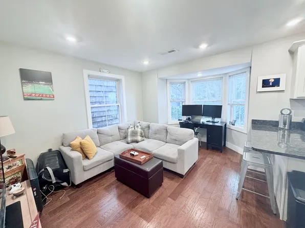 18 Atlantic St, Boston, MA