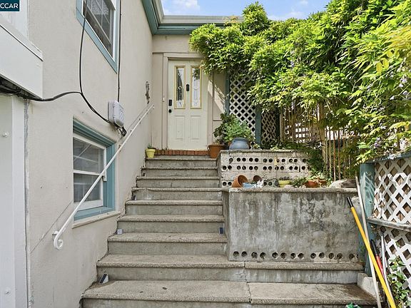 4th image of 1035 Santa Fe Ave