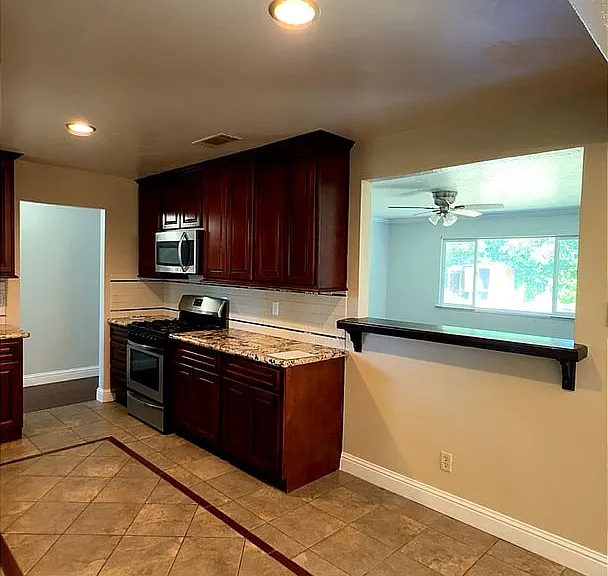 2632 Story Ave — Photo 5