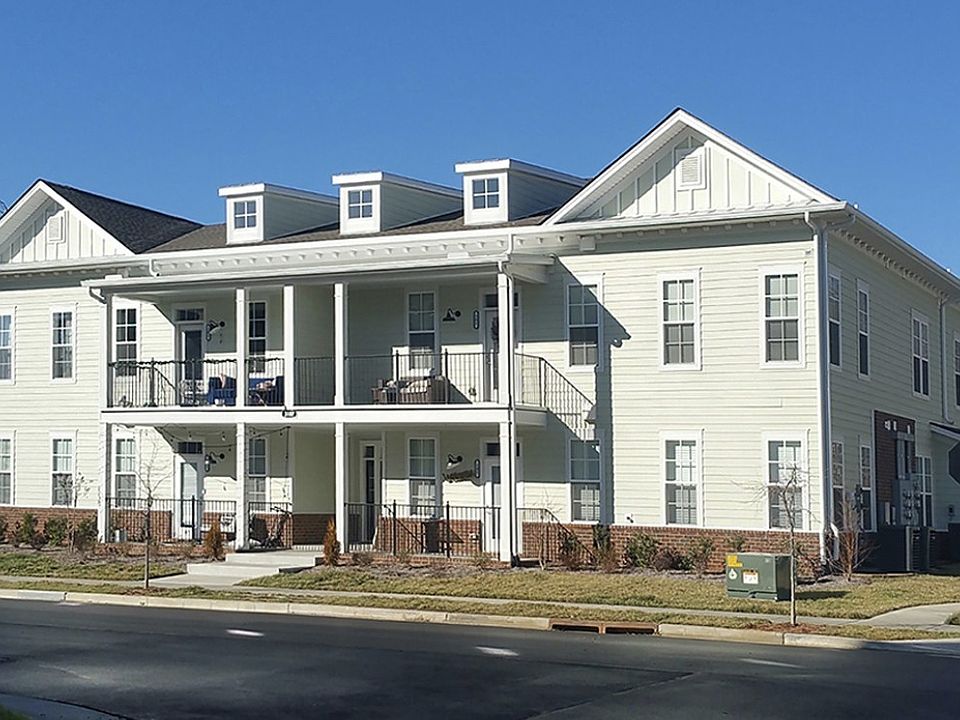 1st image of 832 Goswell Dr