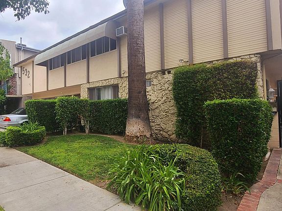 2nd image of 532 E Verdugo Ave
