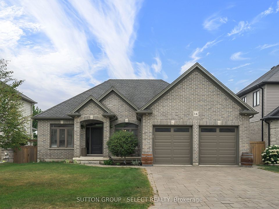 1st image of 14 Mayapple Cres