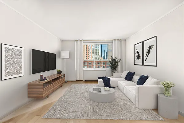 Sold by R New York | media 13