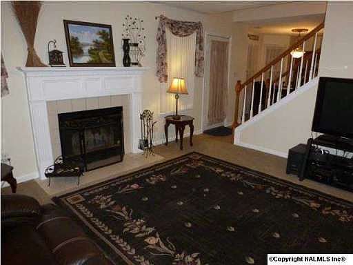 5th image of 147 Brass Oak Dr