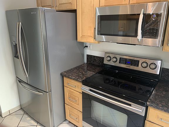 5th image of 4211 Summertime Ln