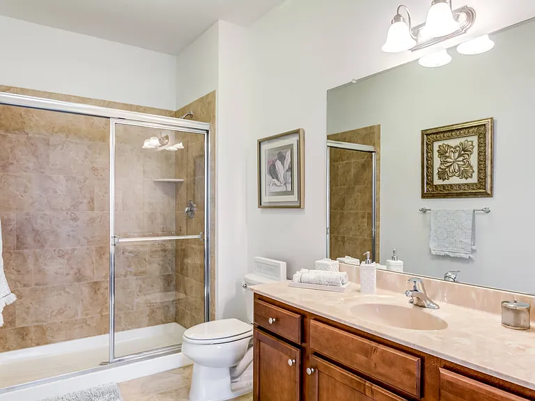 Laurel Green Apartments — Photo 33
