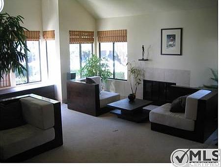 3rd image of 518 Via De La Valle Unit C