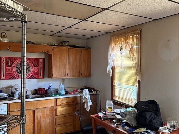 5th image of 635 Elmwood Ave