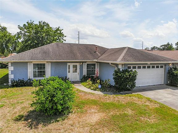 4th image of 10701 Lazy Lake Dr