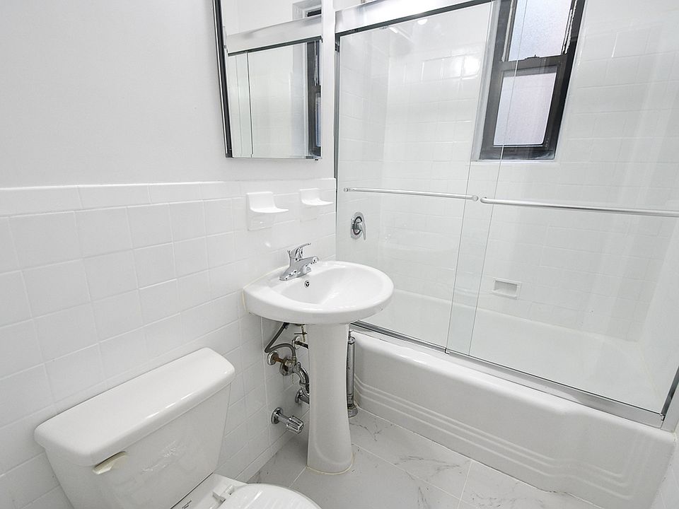 2nd image of 1995 Sedgwick Ave #6B
