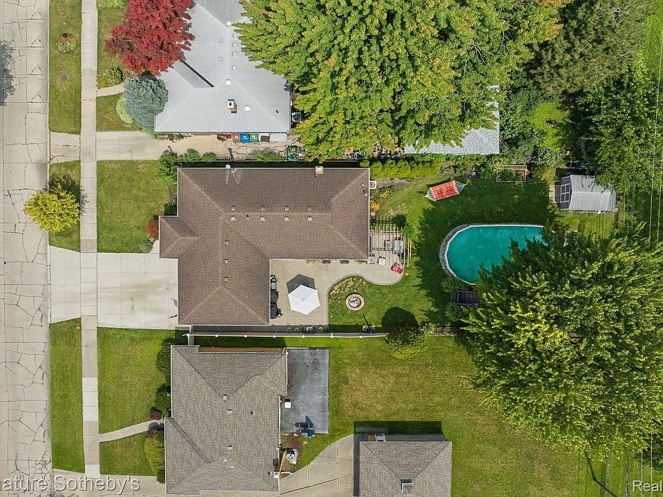 1st image of 25140 Loretta Ave