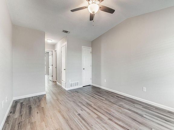 3rd image of 3218 Walton Ave #4e0b5b102